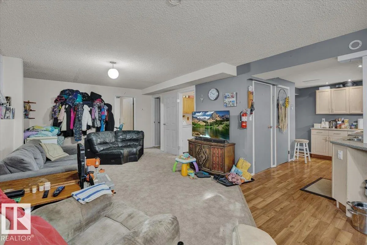 5219 45 ST
