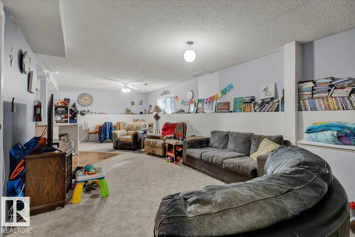 5219 45 ST