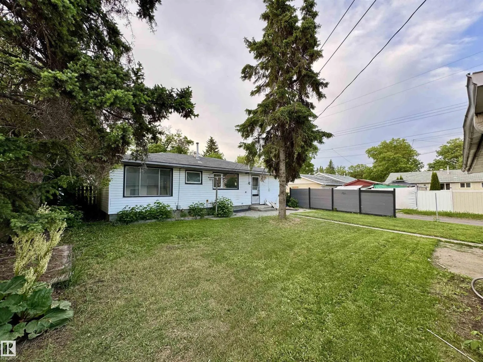 16415 106 AV NW