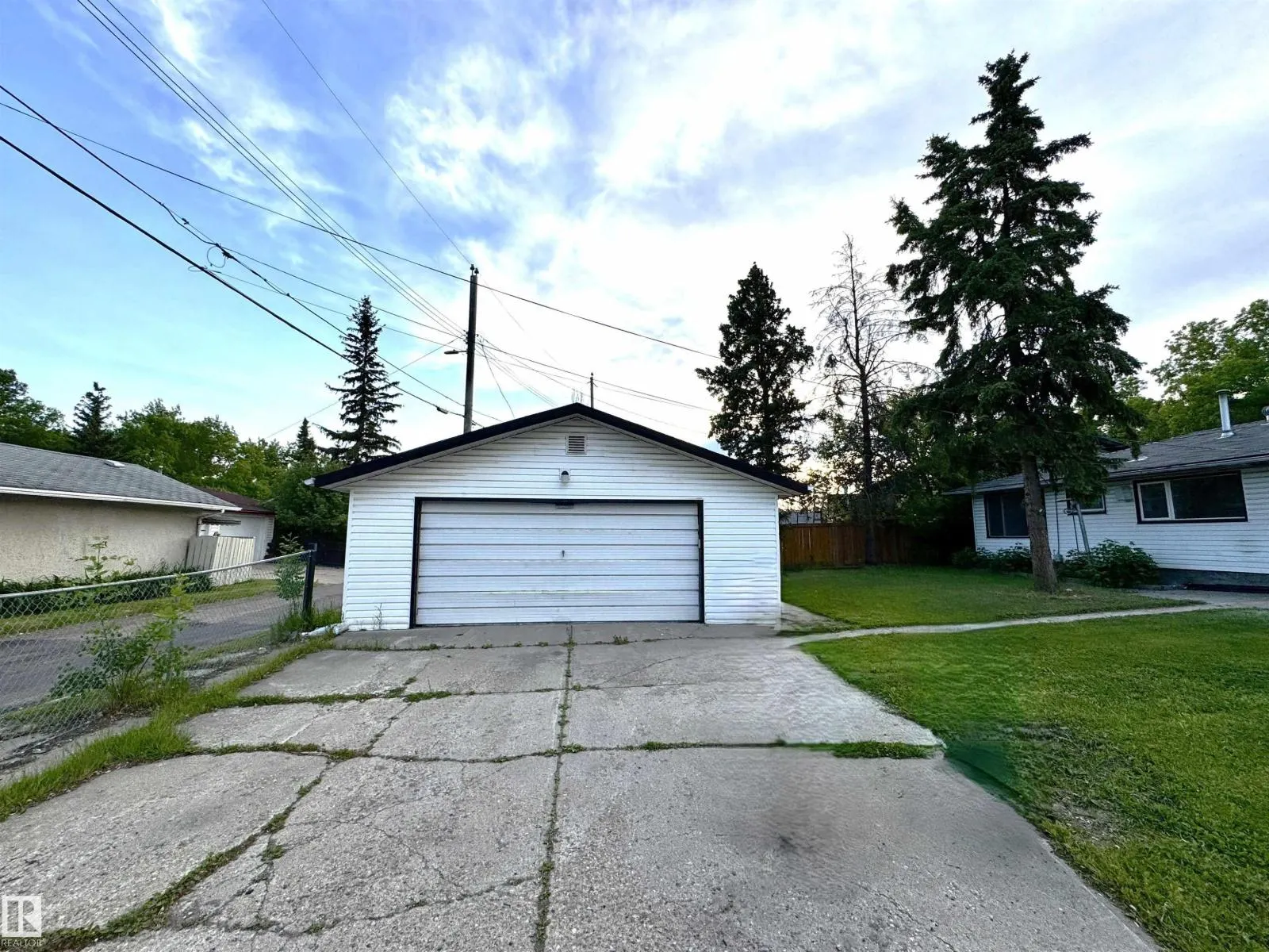 16415 106 AV NW