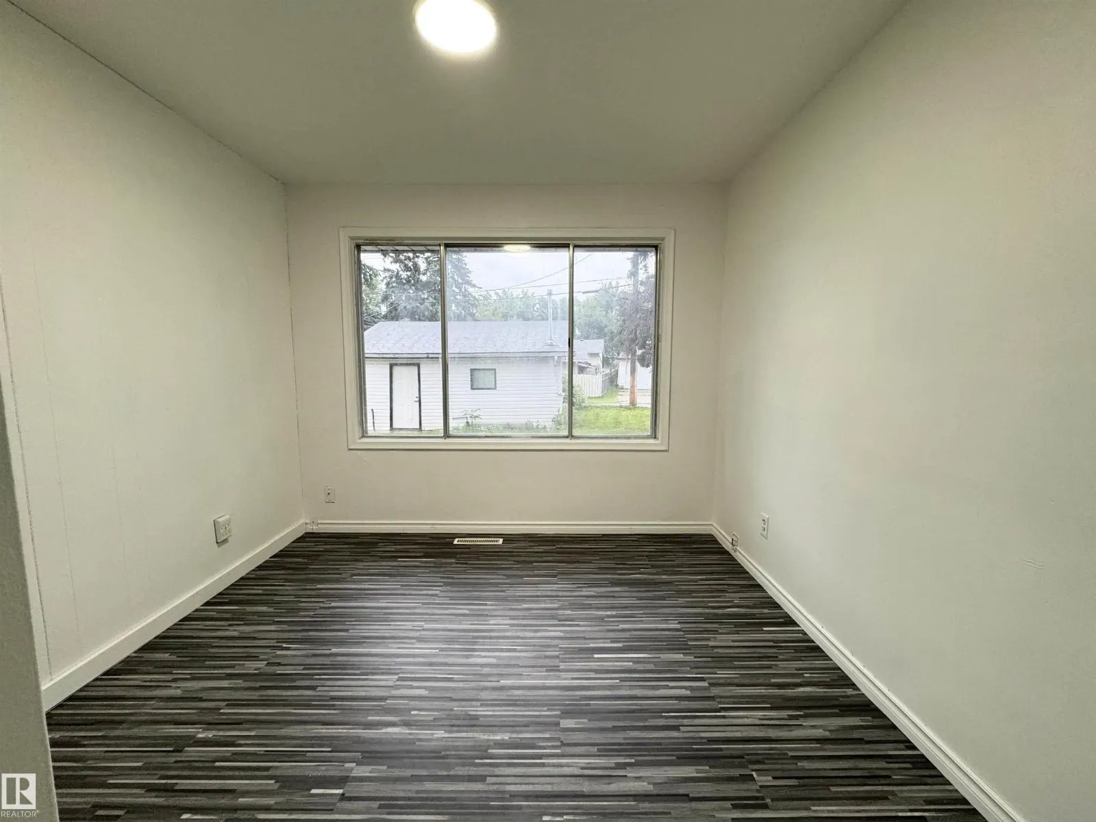 16415 106 AV NW