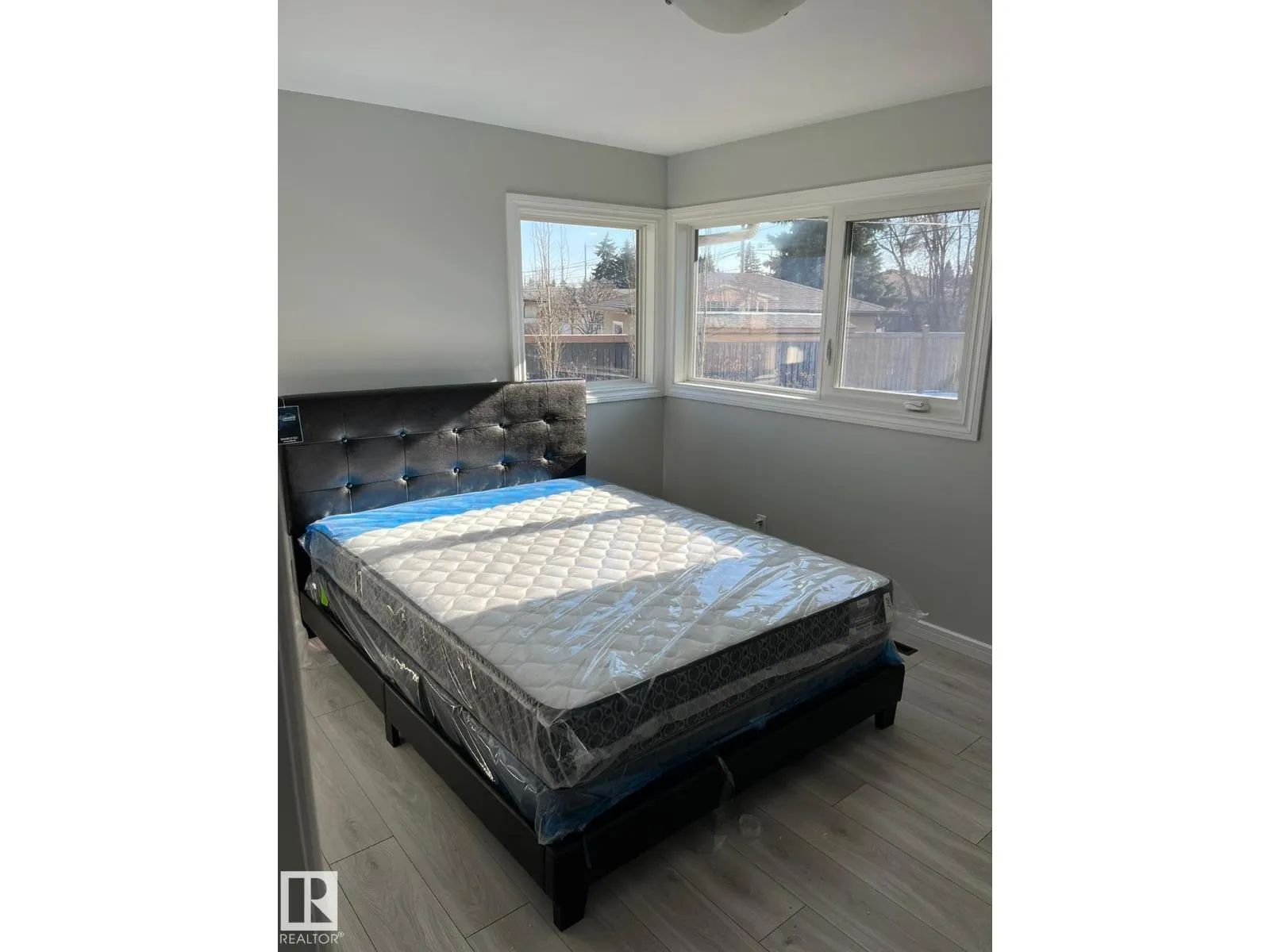 13538 127 ST NW