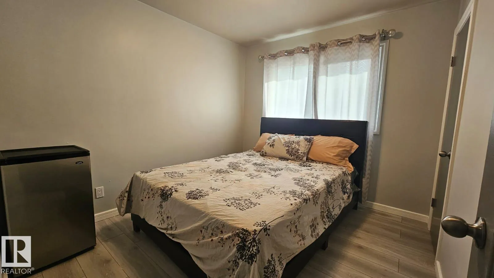 13538 127 ST NW