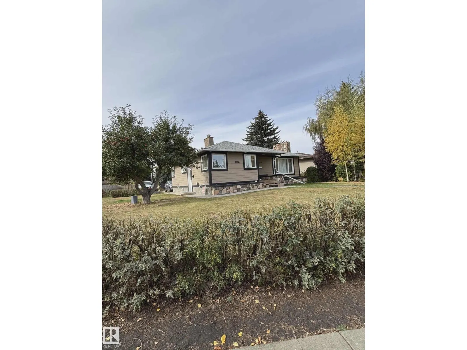 13538 127 ST NW