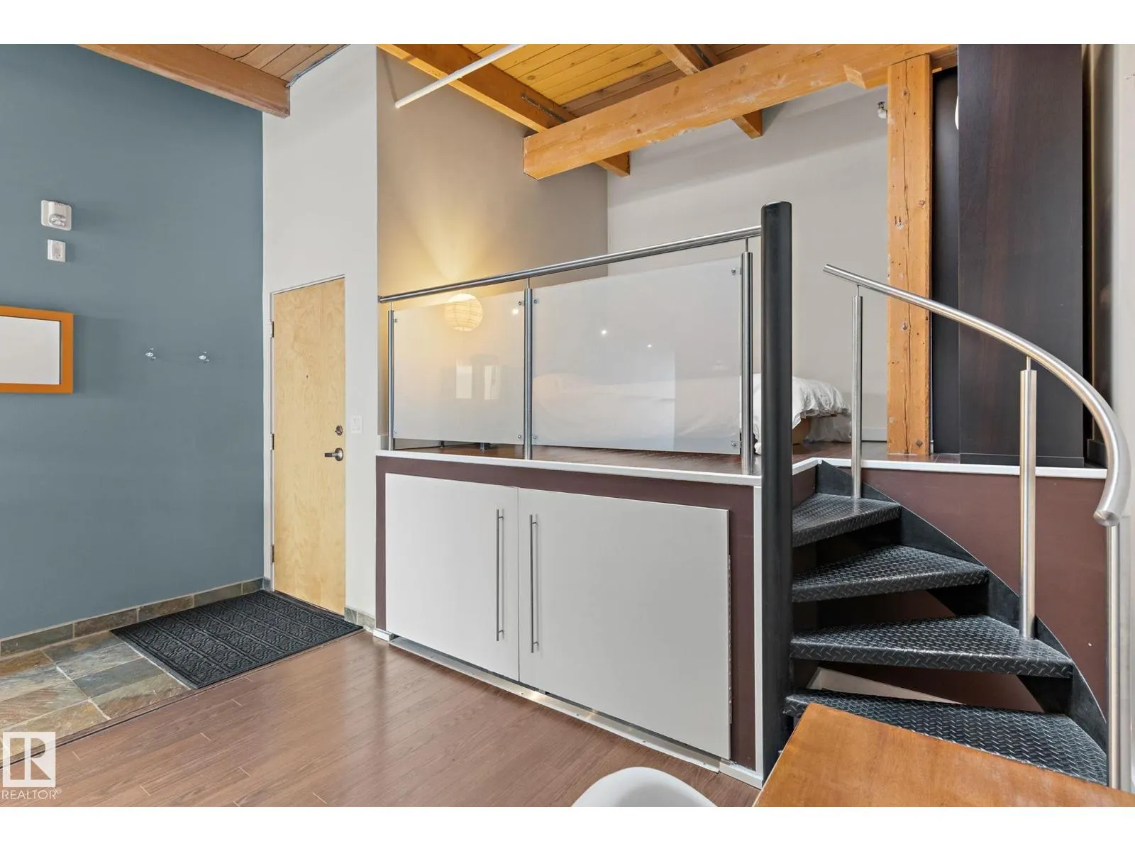#213 10309 107 ST NW