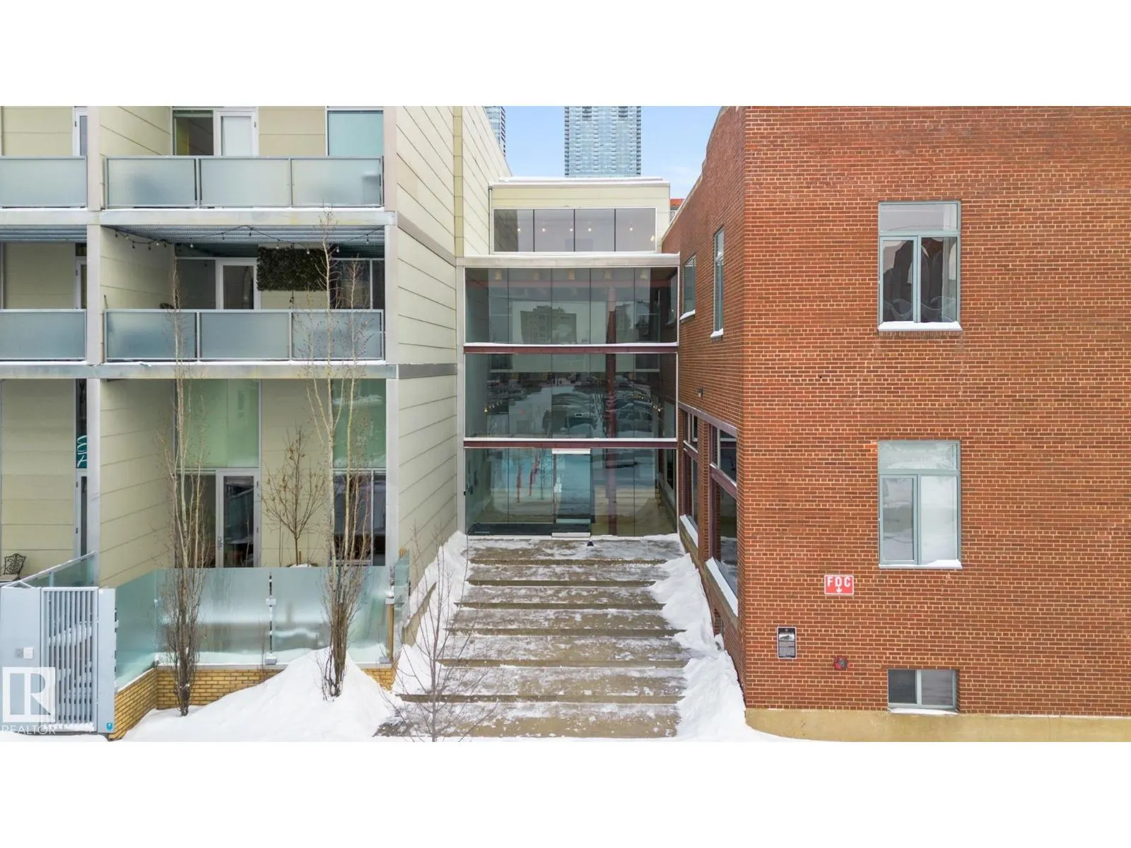 #213 10309 107 ST NW