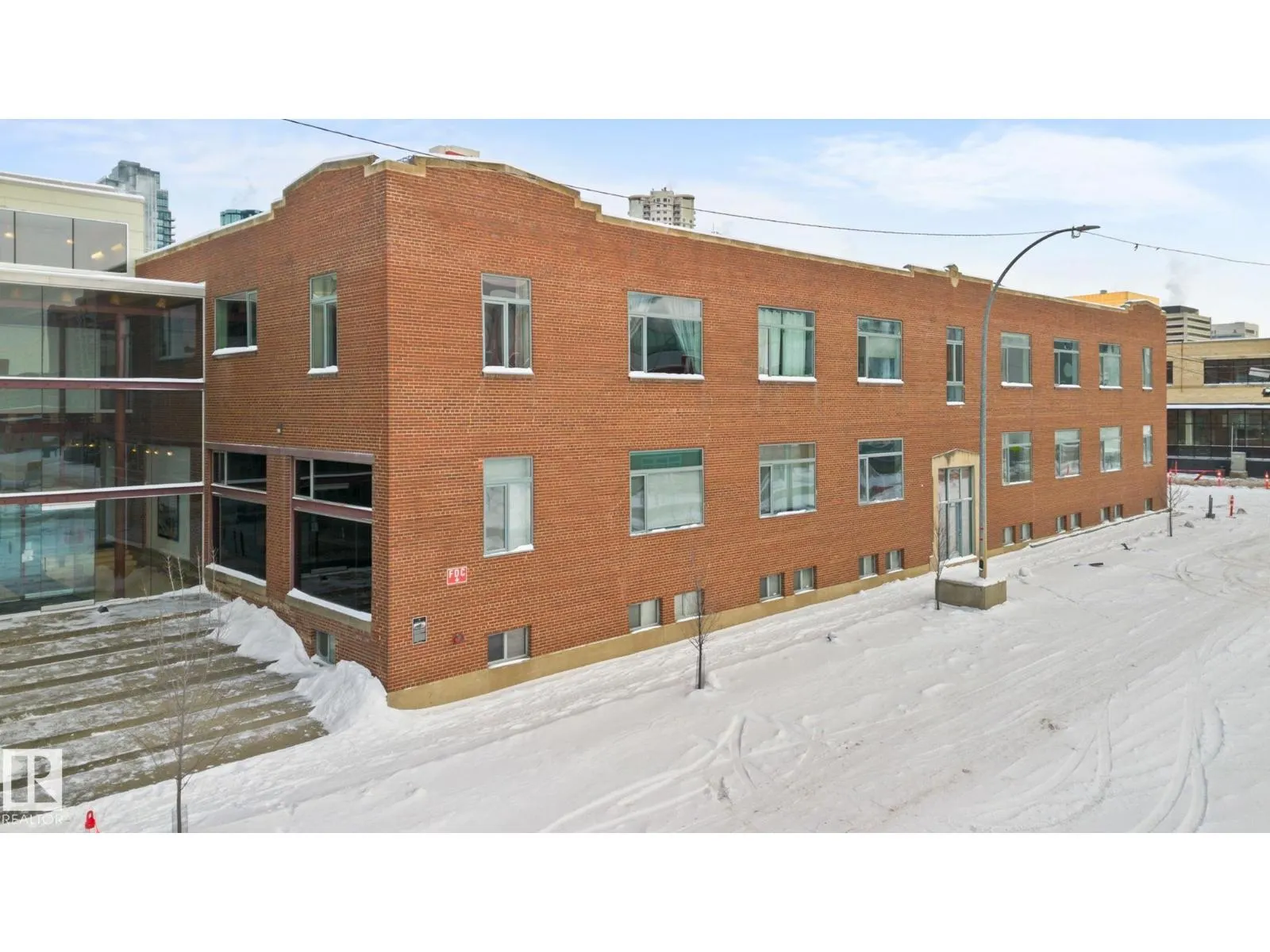 #213 10309 107 ST NW