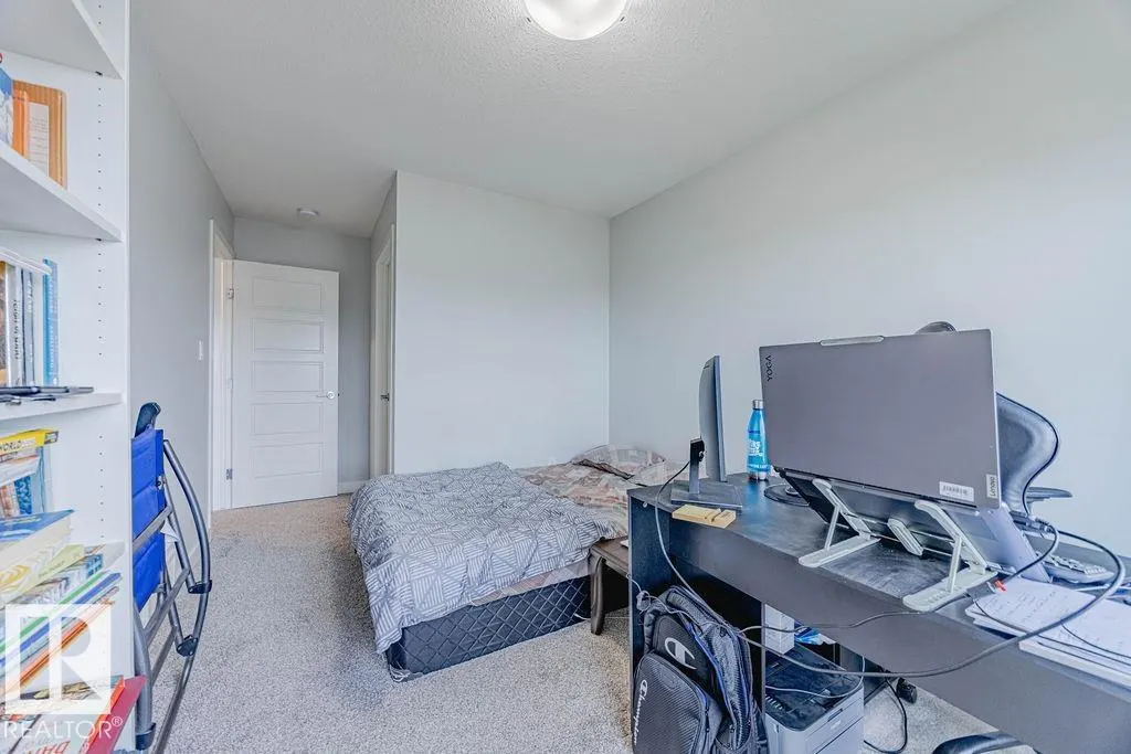 1745 PLUM CR SW