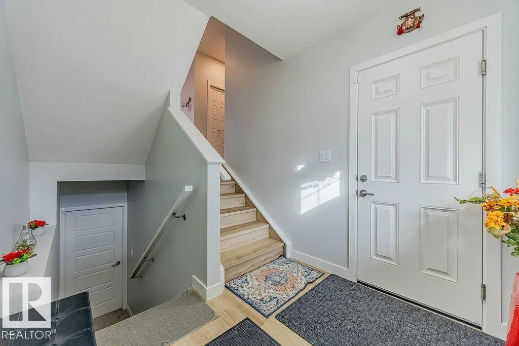 1745 PLUM CR SW