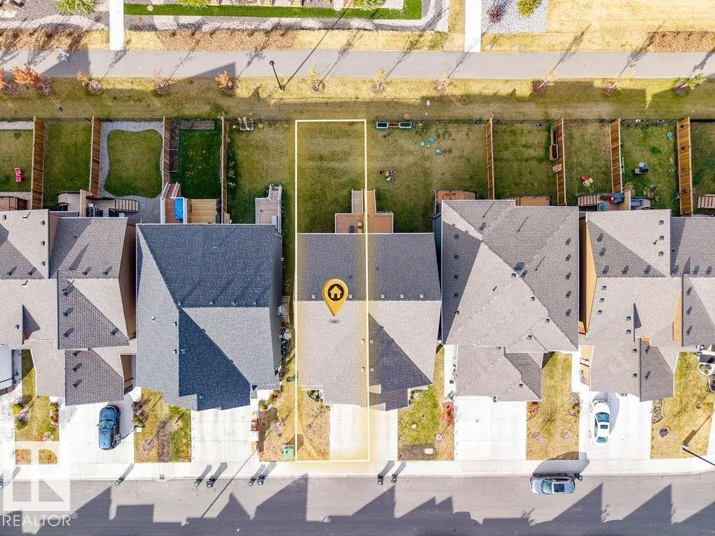 1745 PLUM CR SW