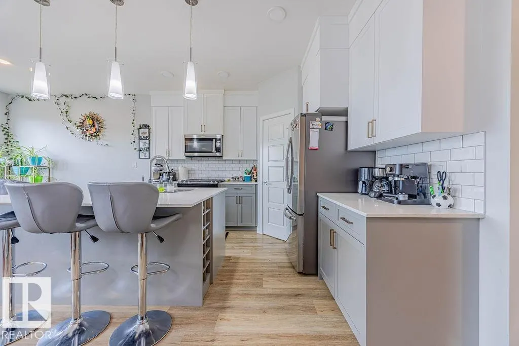 1745 PLUM CR SW