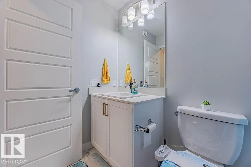 1745 PLUM CR SW