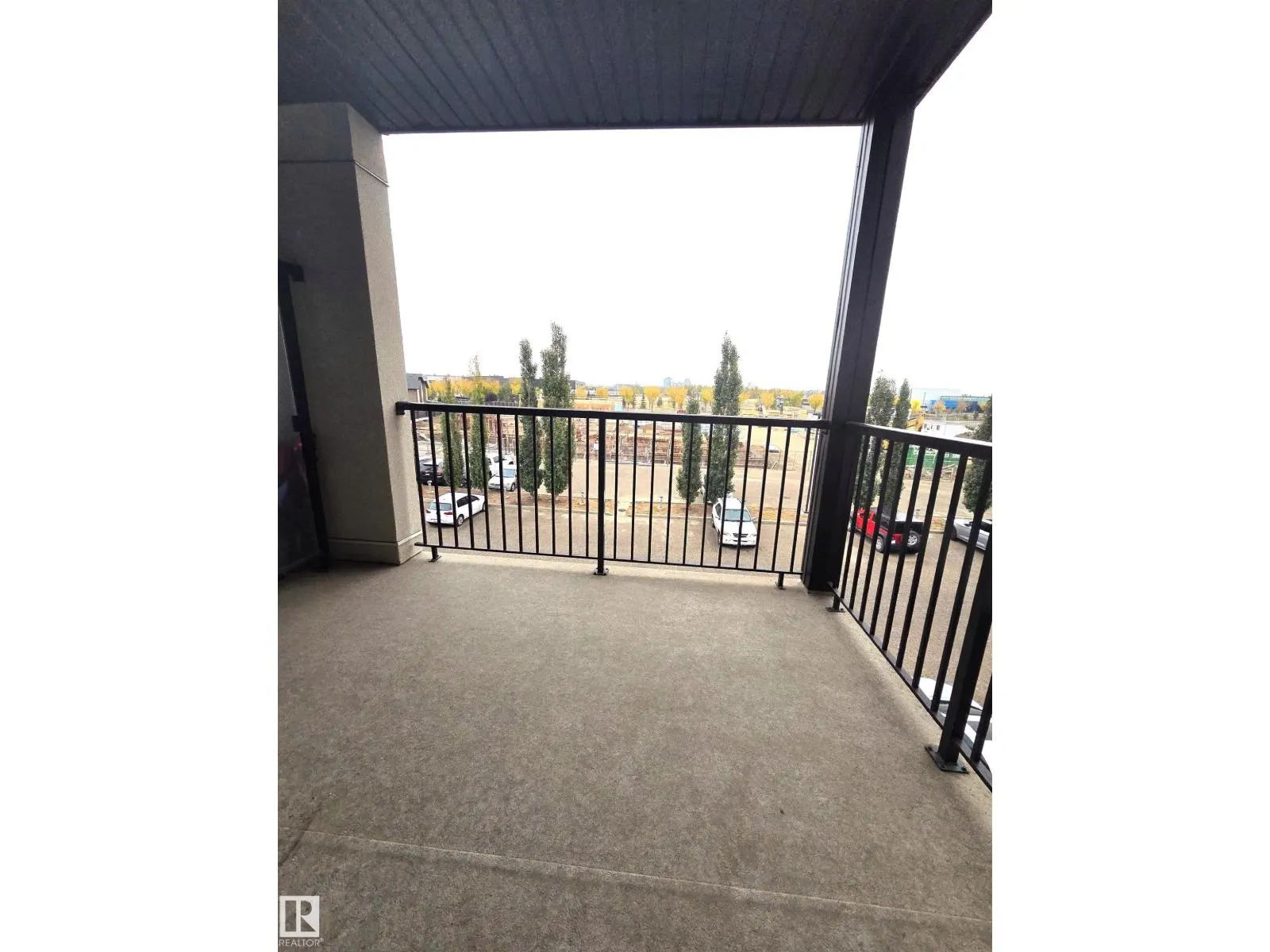 #332 390 WINDERMERE RD NW