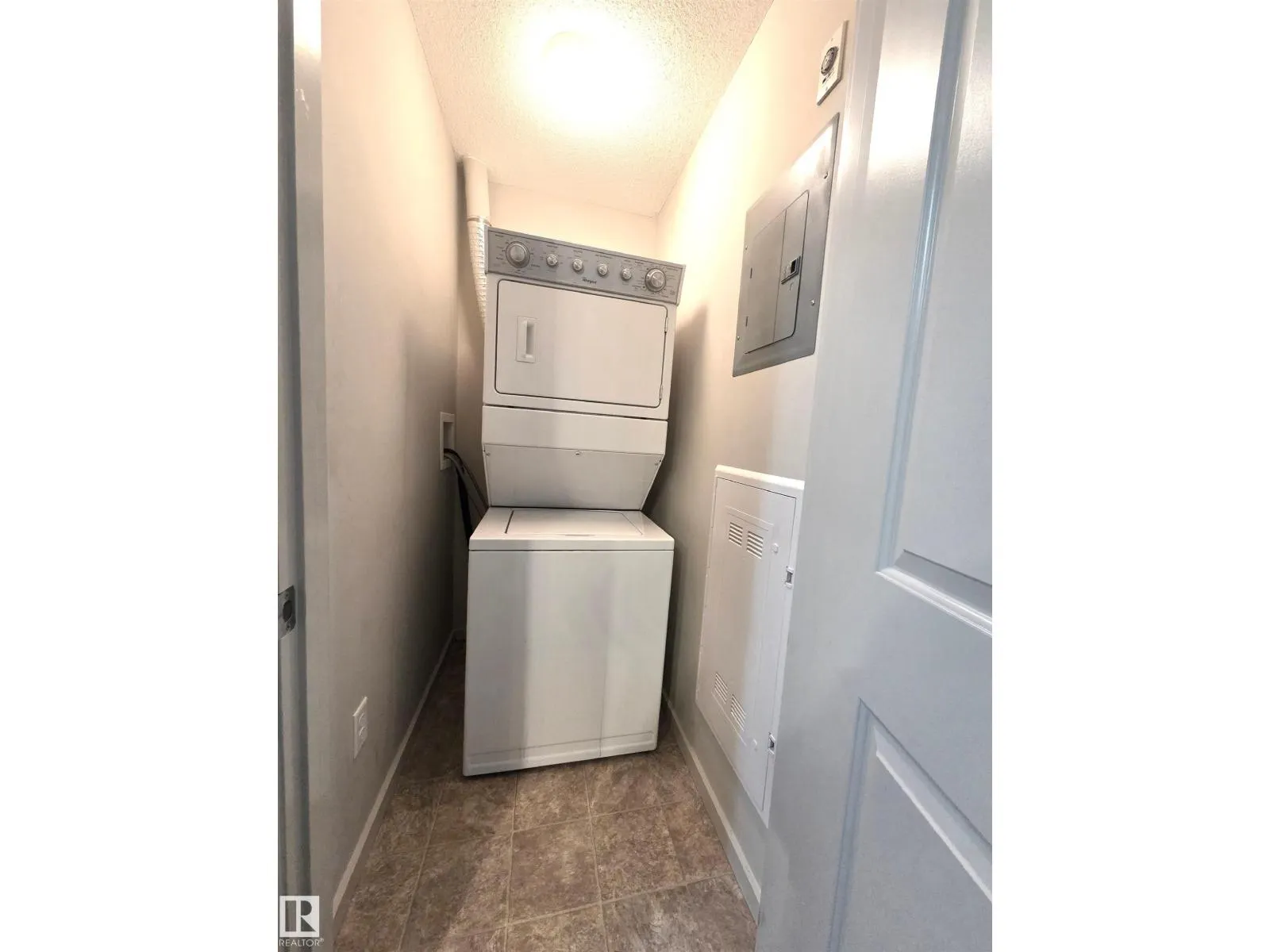 #332 390 WINDERMERE RD NW