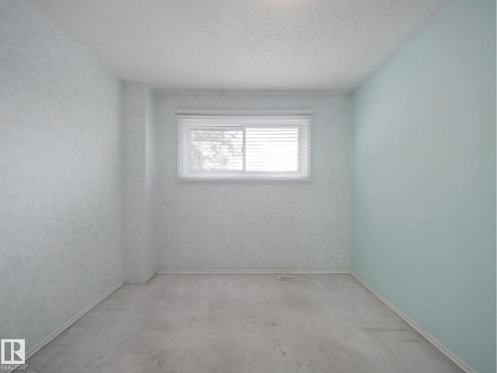 14315 58 ST NW