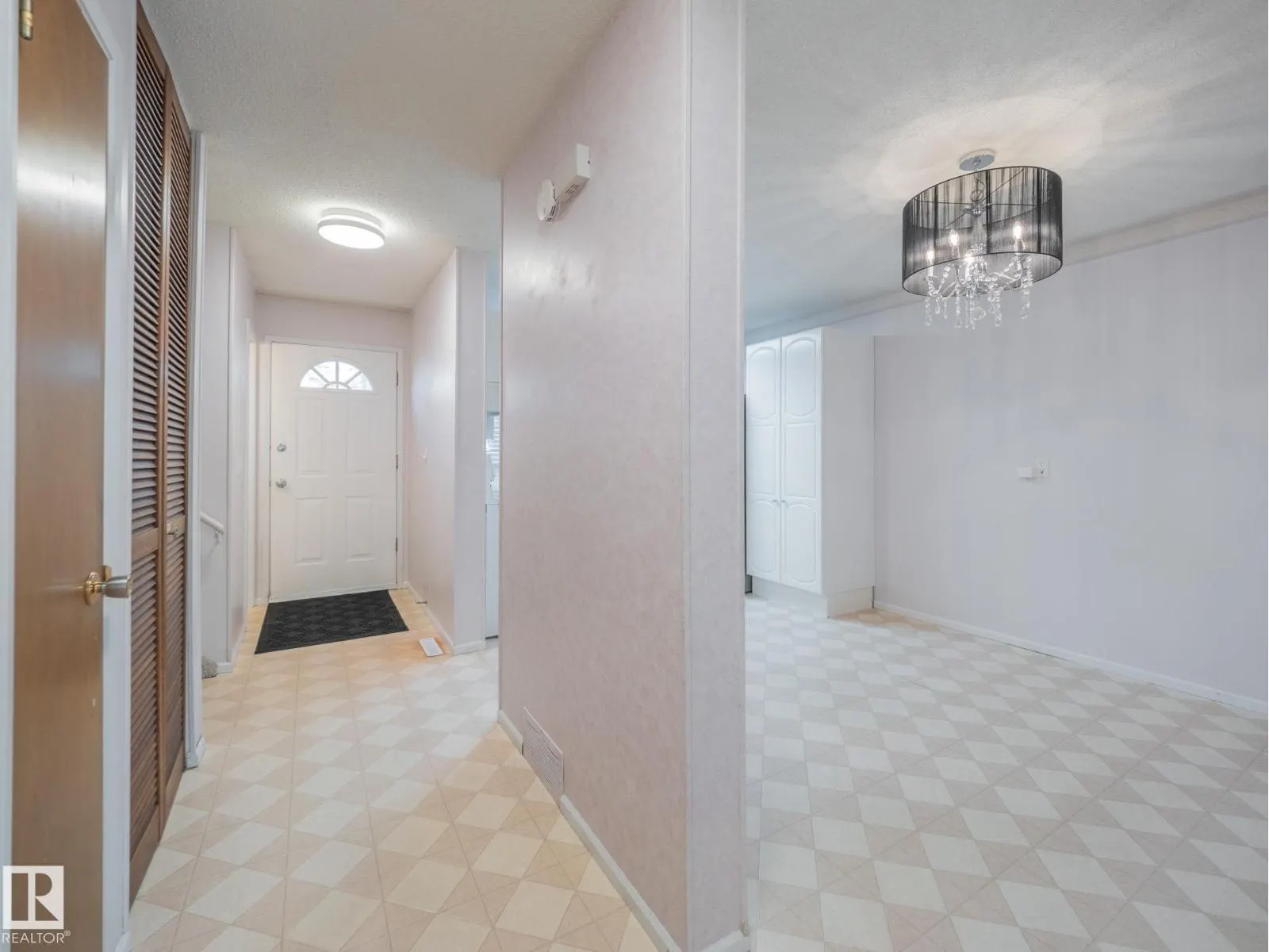 14315 58 ST NW