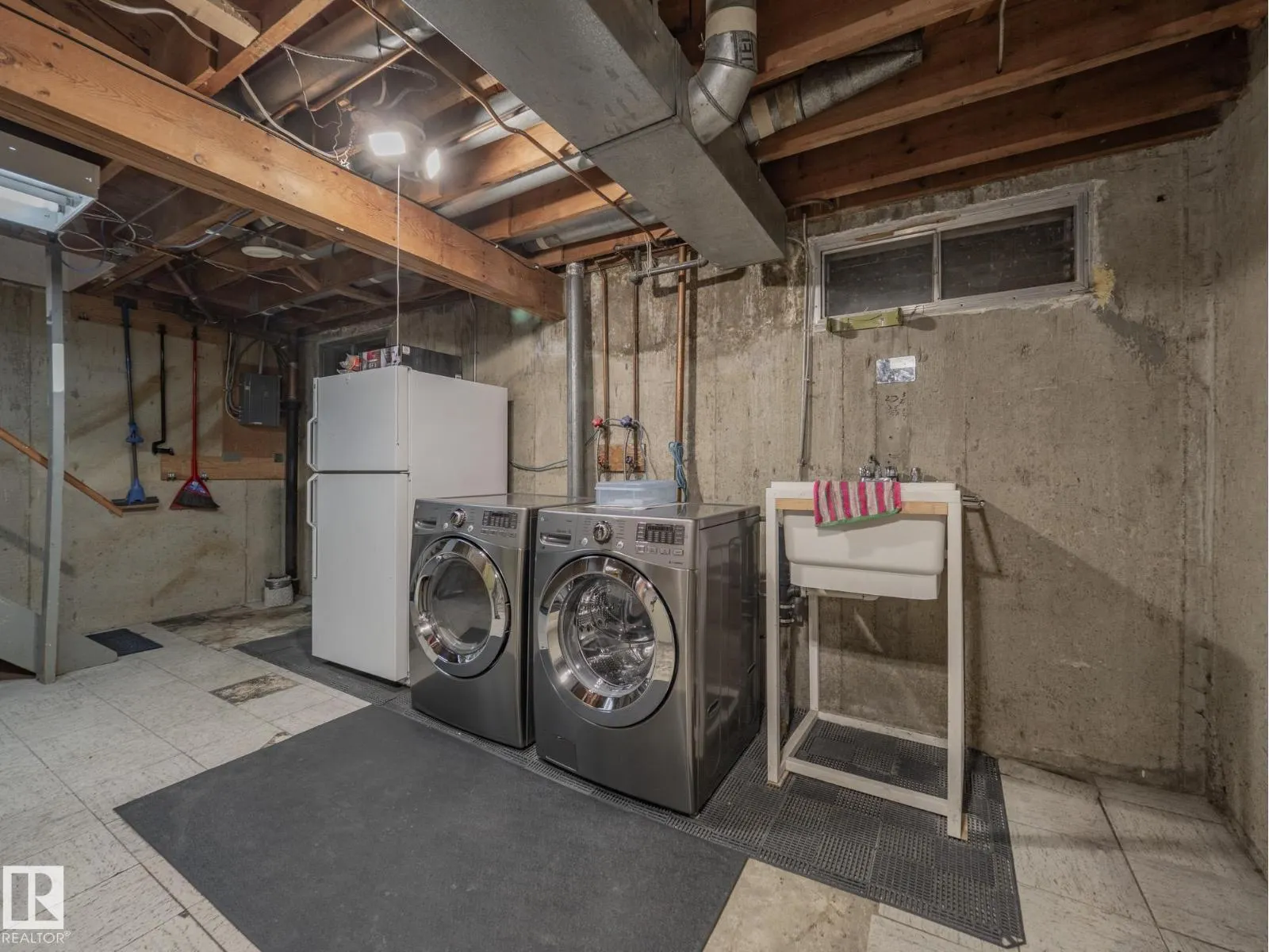 14315 58 ST NW