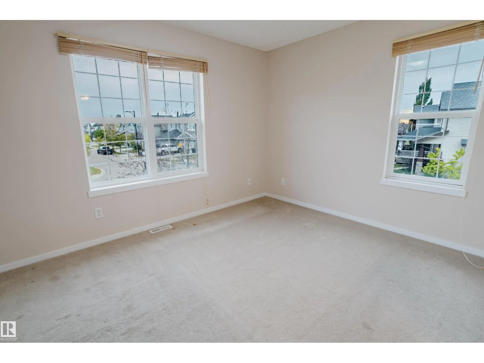 6028 3 AV SW