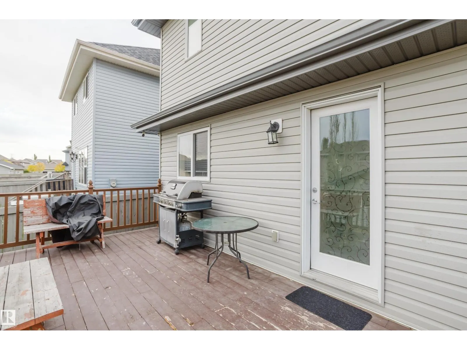 6028 3 AV SW