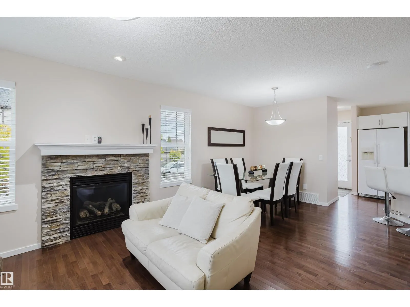 6028 3 AV SW