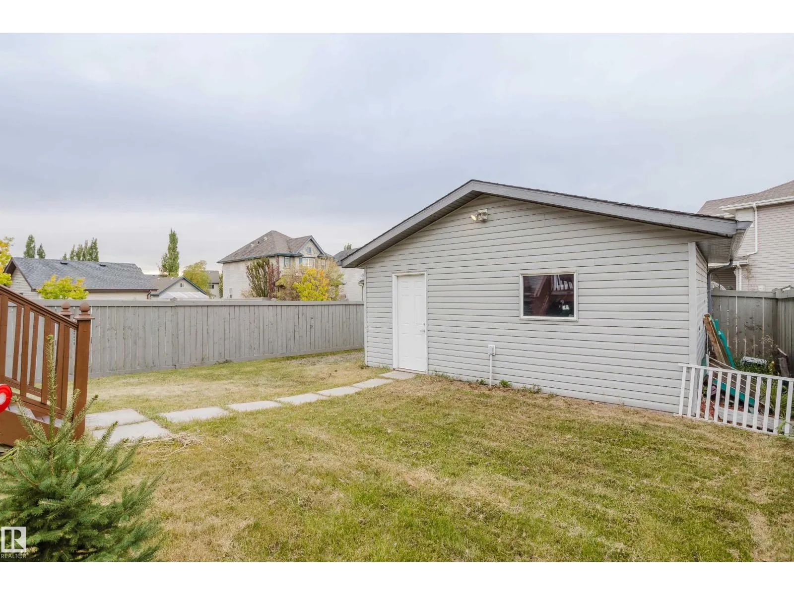 6028 3 AV SW