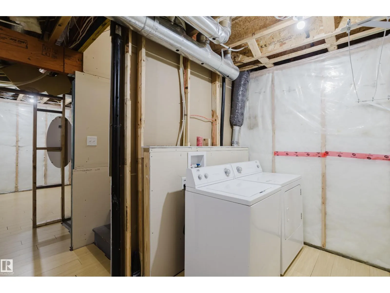 6028 3 AV SW