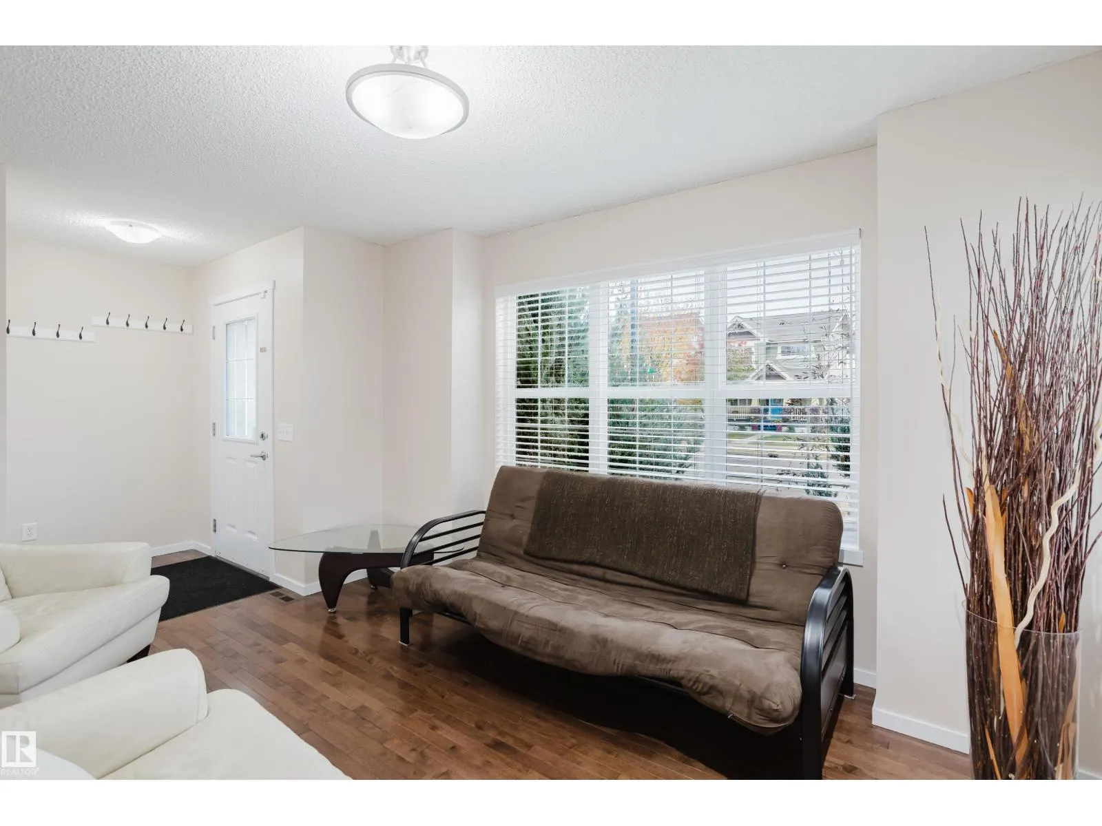 6028 3 AV SW