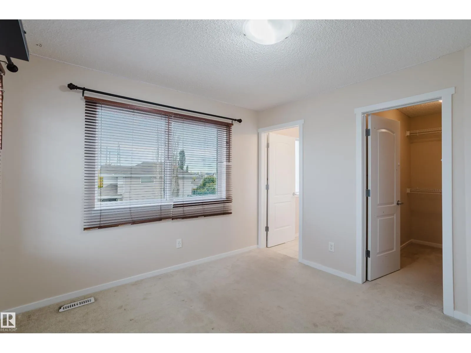 6028 3 AV SW