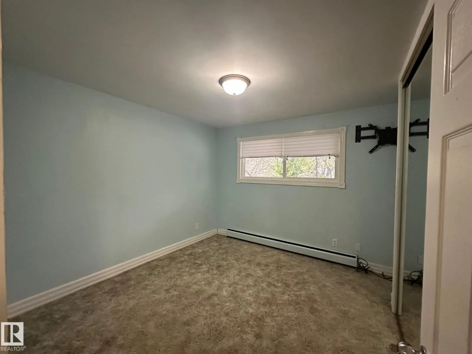 #145 52349 RANGE ROAD 233