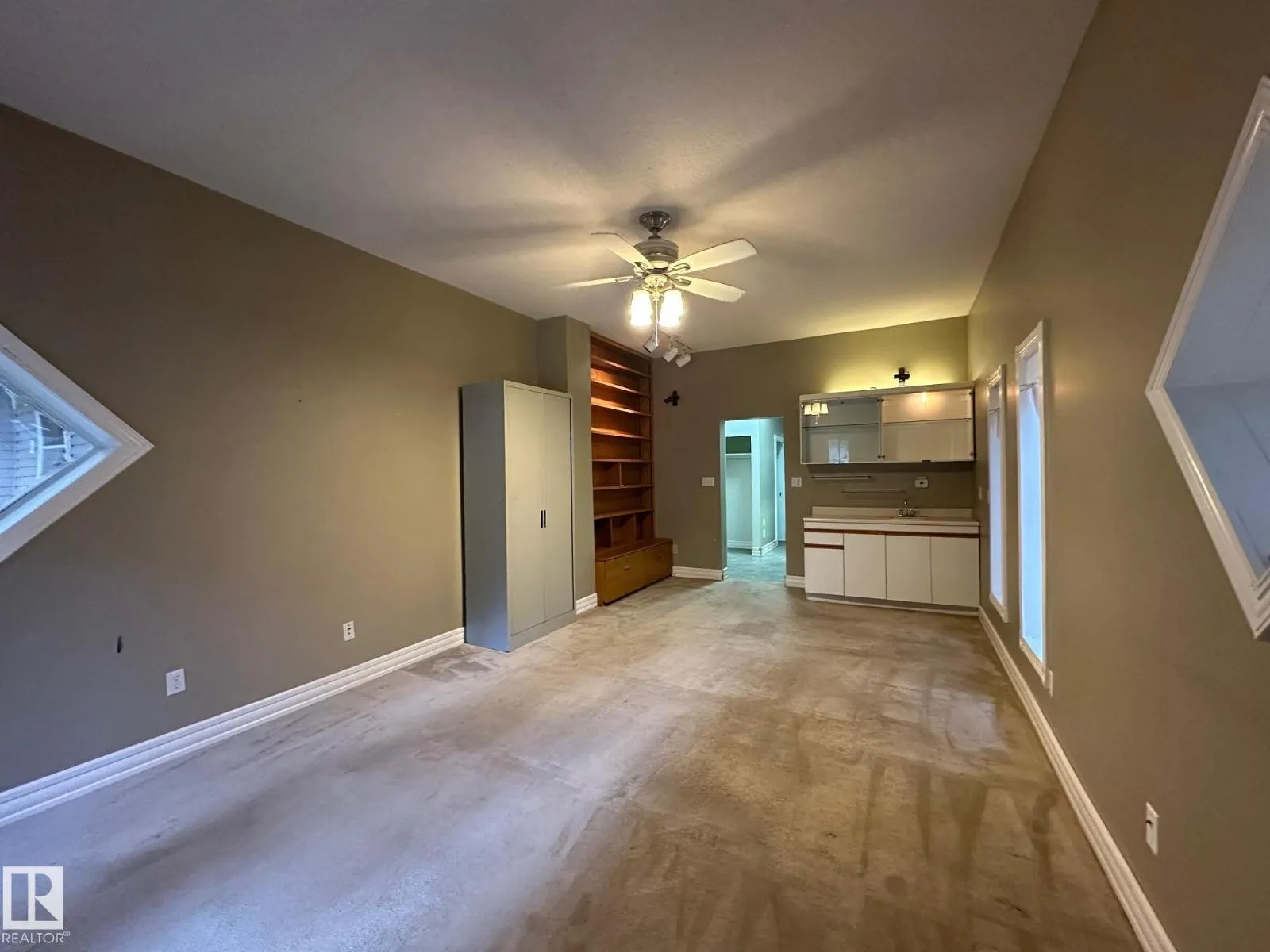 #145 52349 RANGE ROAD 233