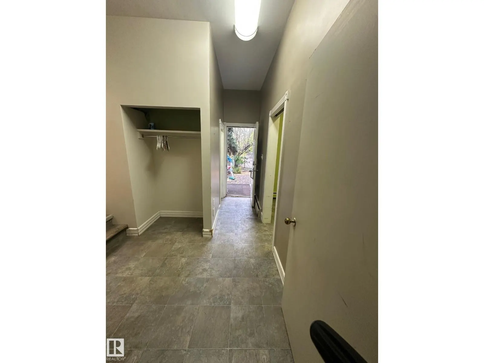 #145 52349 RANGE ROAD 233