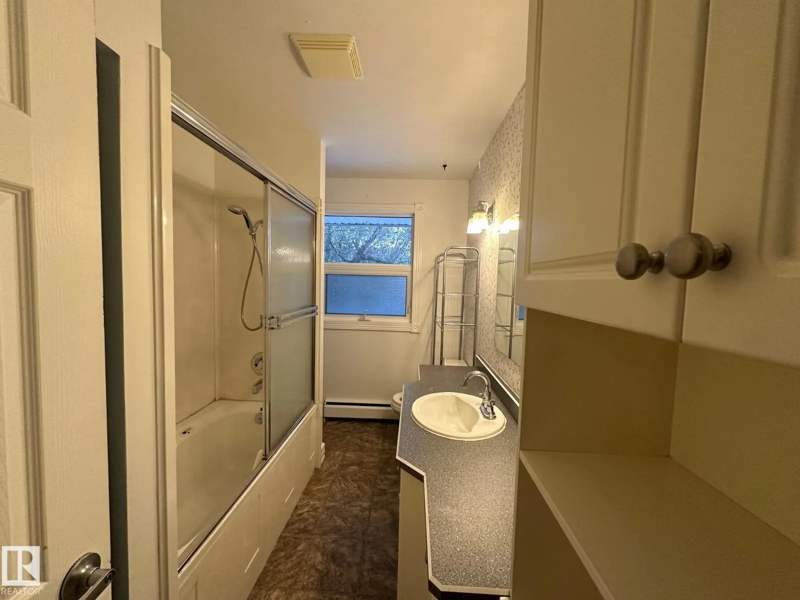 #145 52349 RANGE ROAD 233