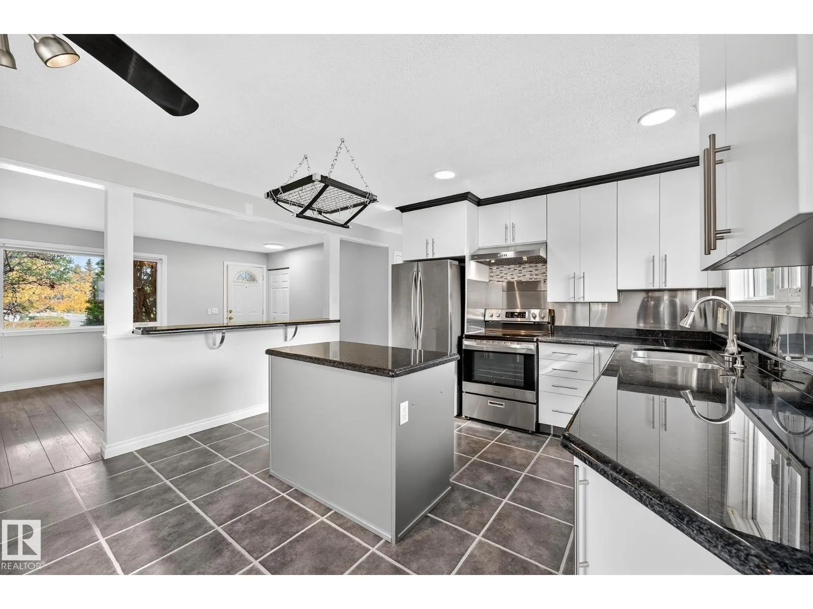 11423 35A AV NW