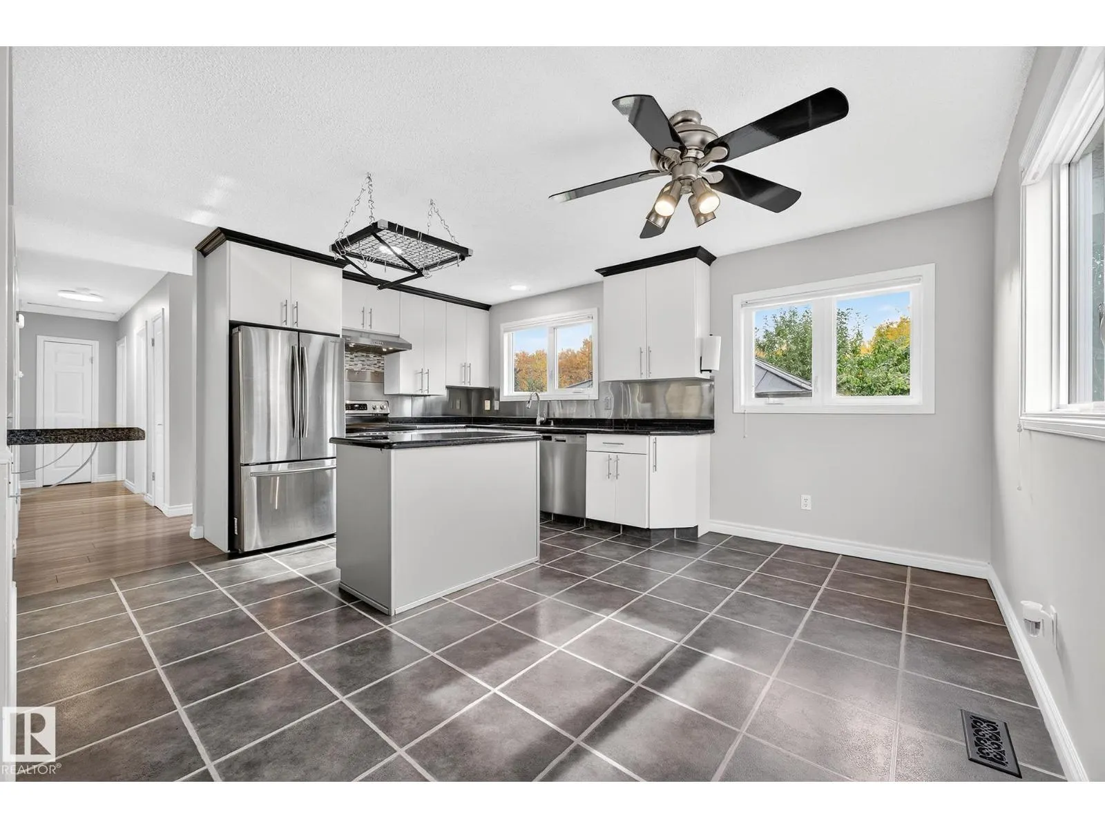 11423 35A AV NW