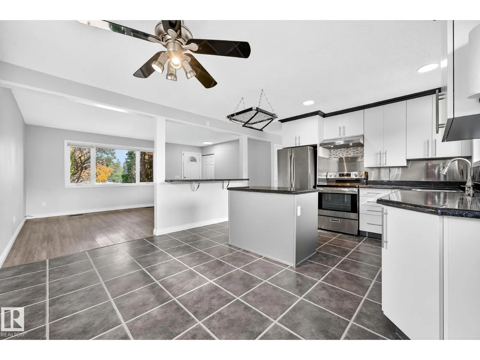 11423 35A AV NW