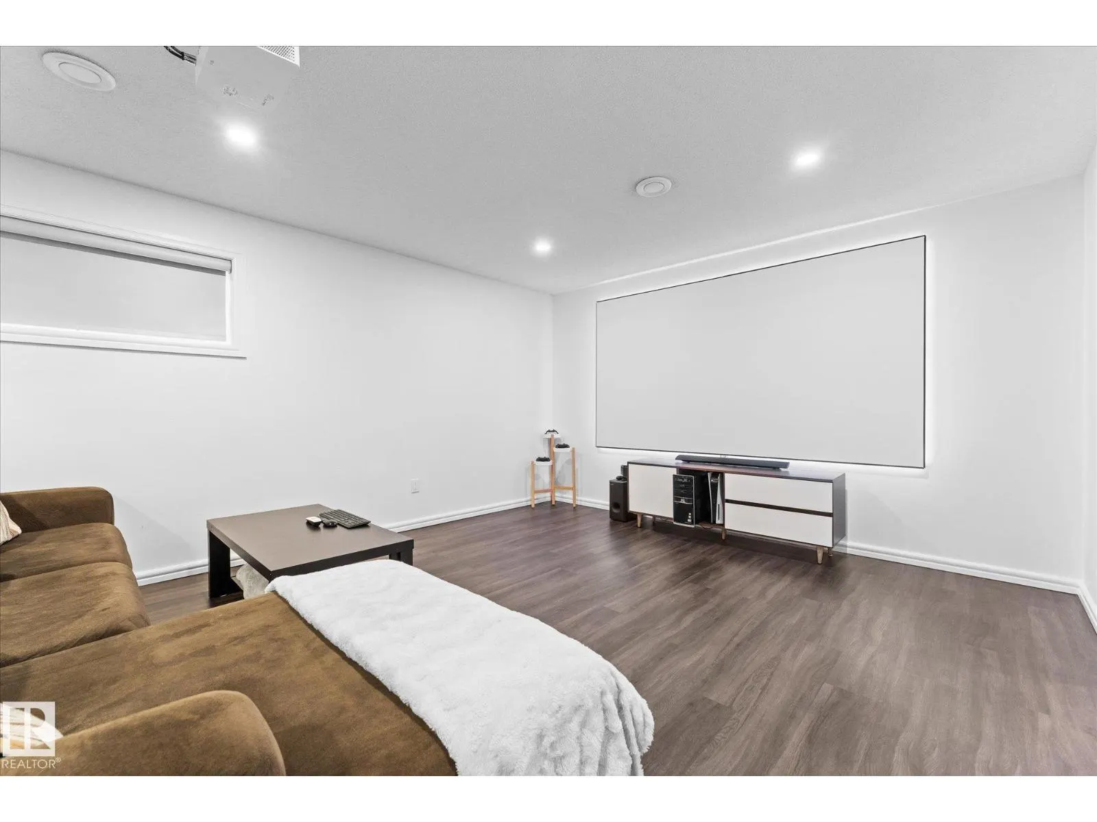29 CHESTNUT WY