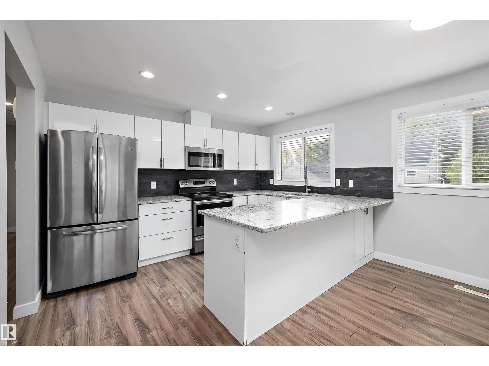 10409 148 ST NW