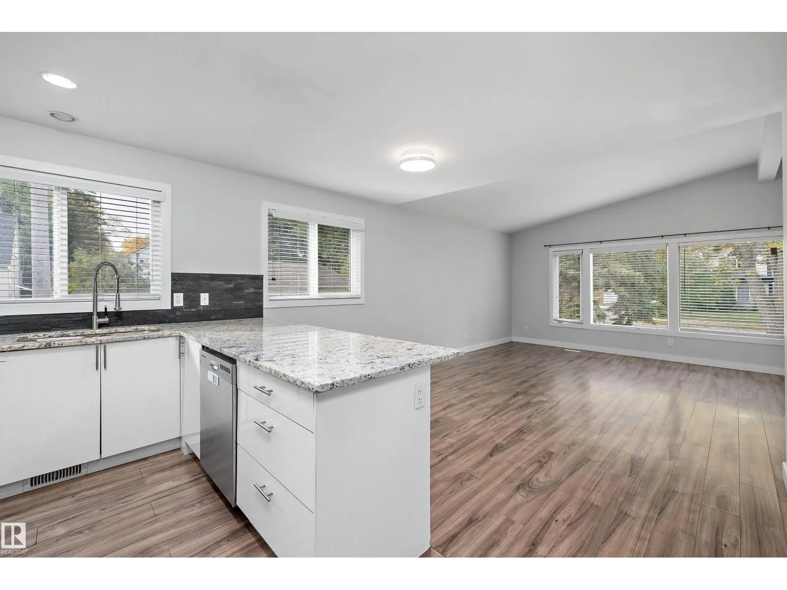 10409 148 ST NW