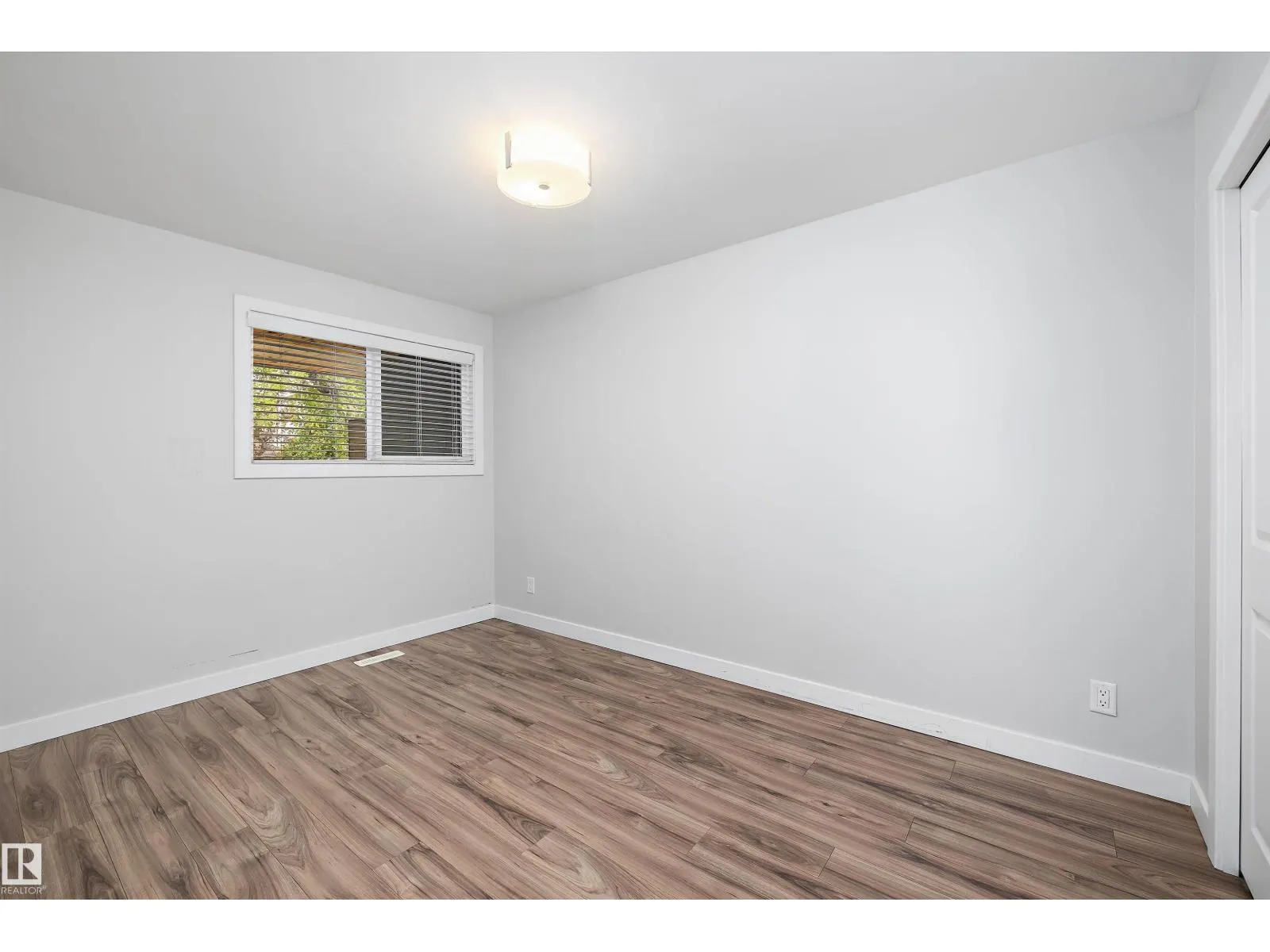 10409 148 ST NW