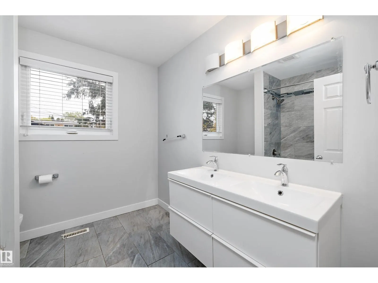 10409 148 ST NW