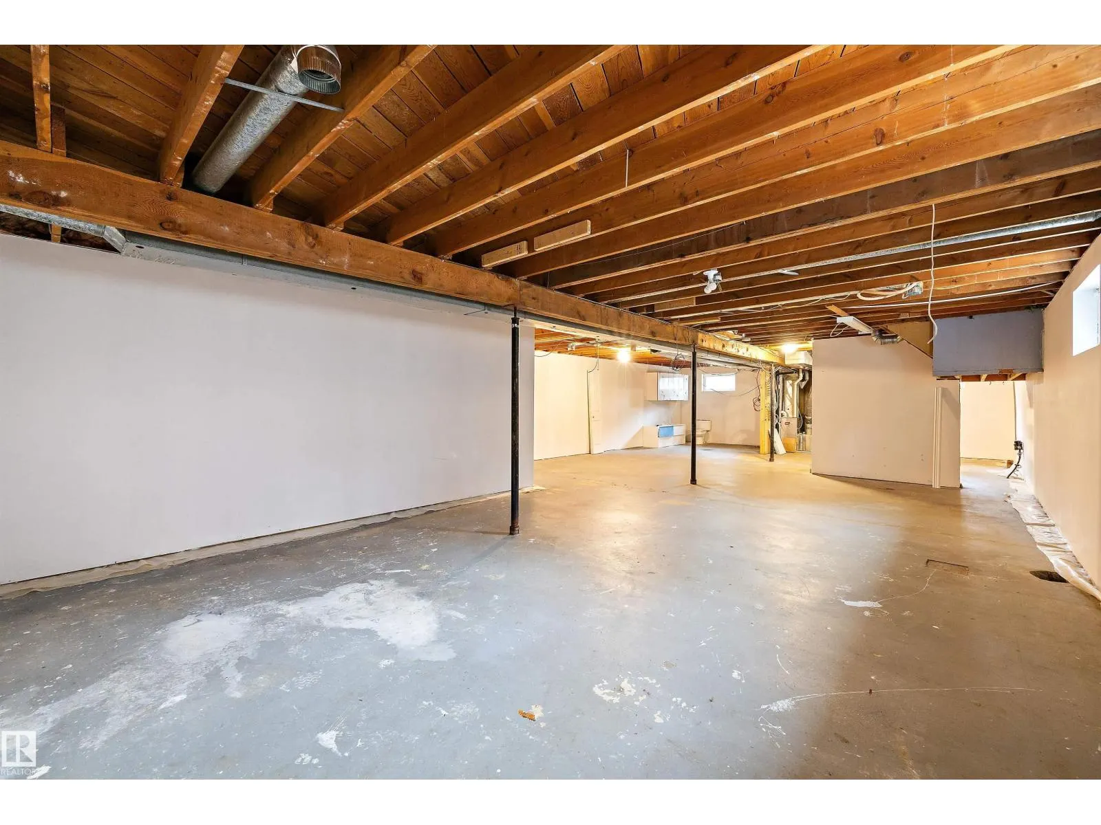 10409 148 ST NW
