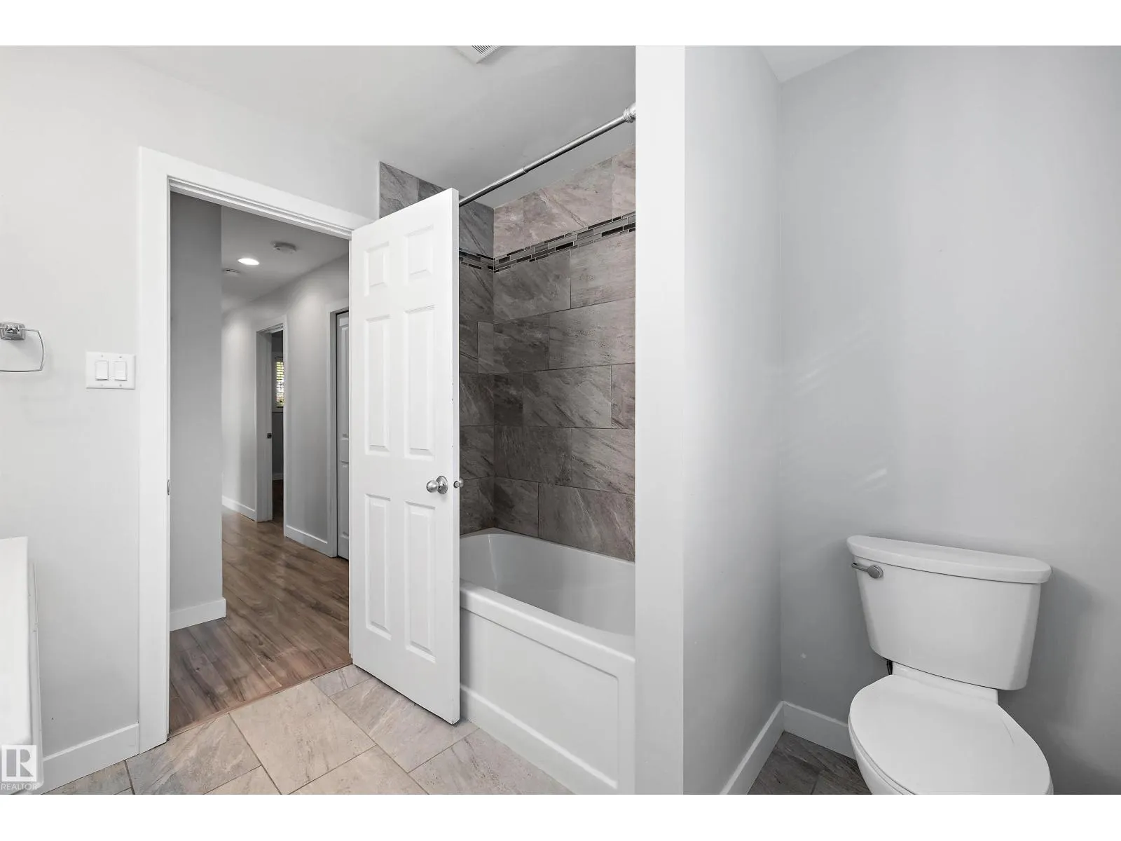 10409 148 ST NW