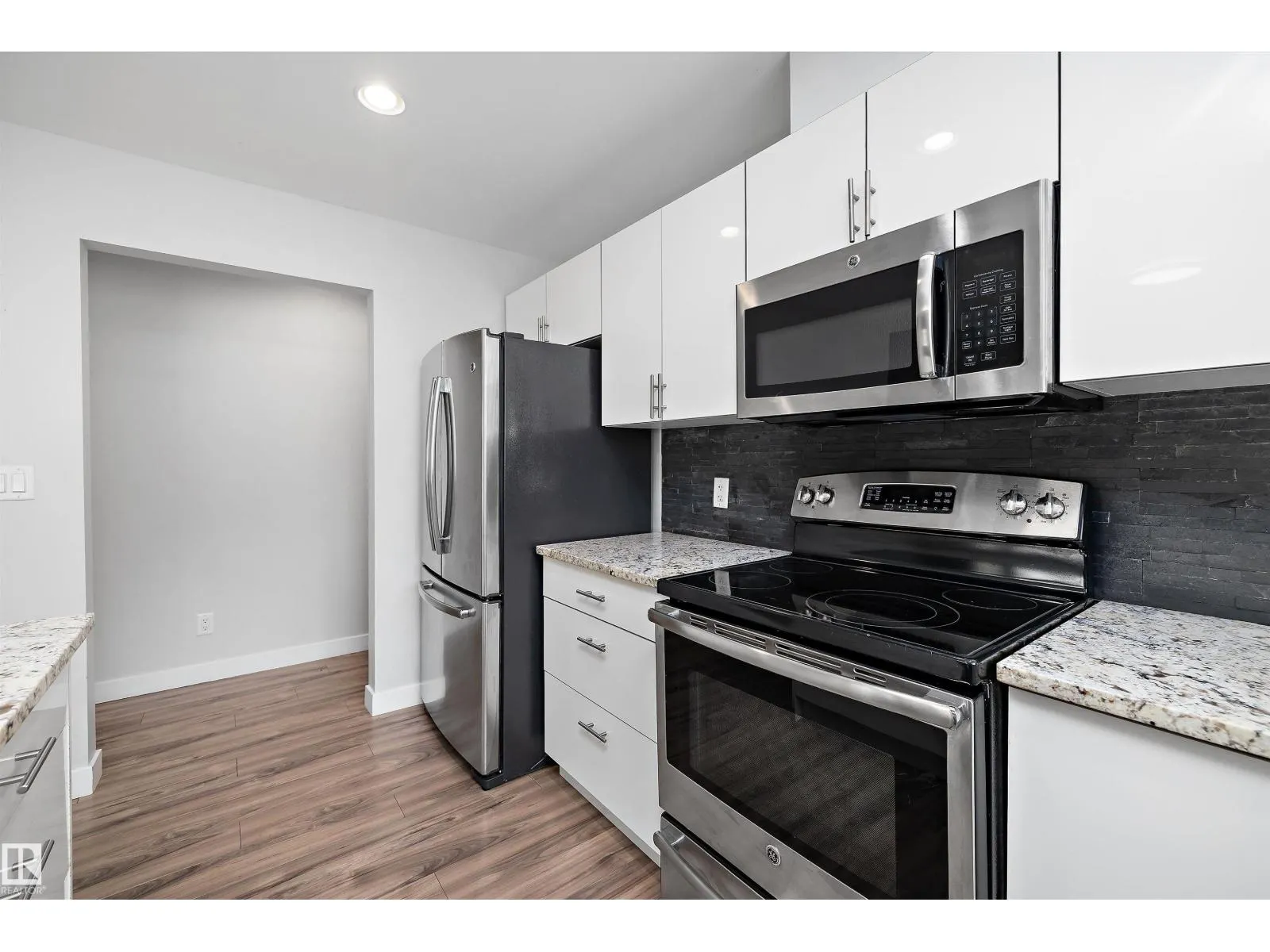 10409 148 ST NW