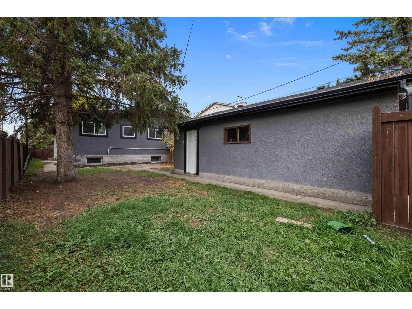 10409 148 ST NW