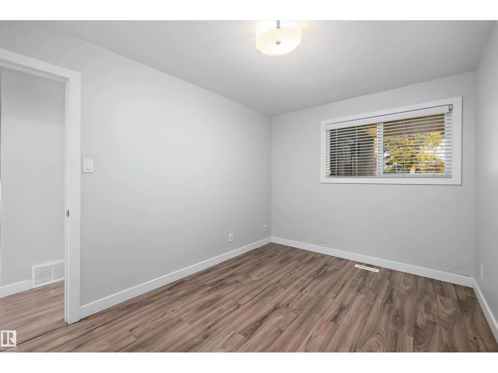 10409 148 ST NW