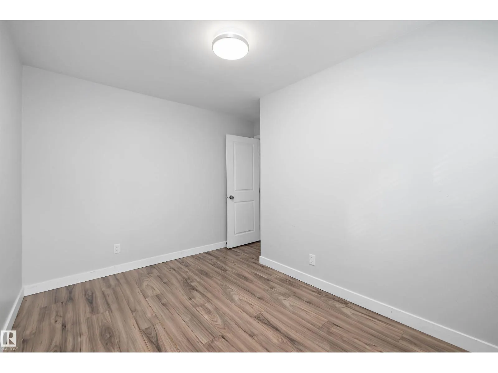 10409 148 ST NW