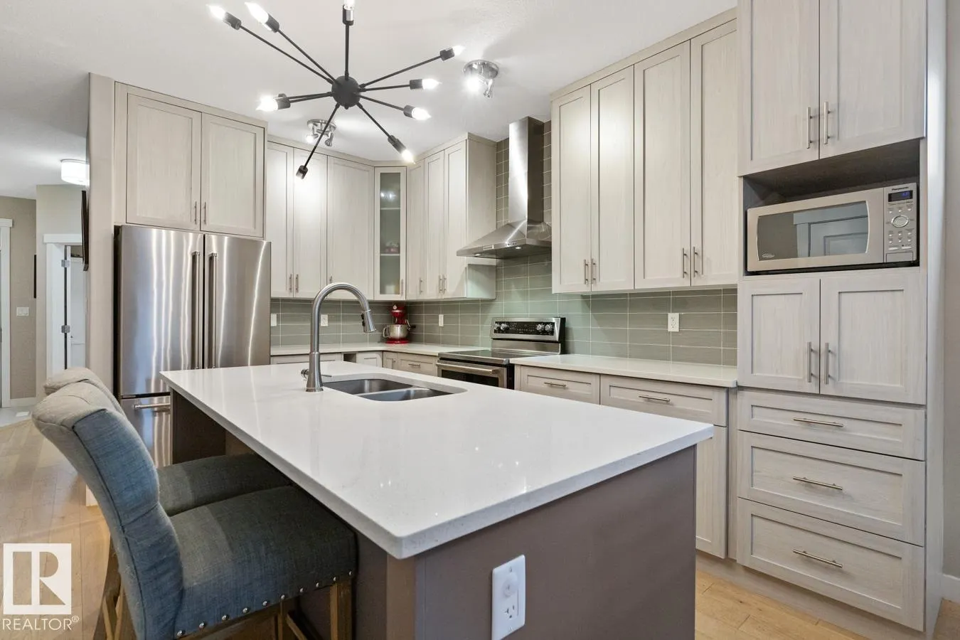 9535 155 ST NW