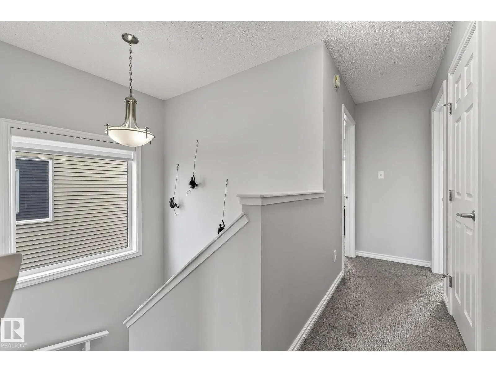 527 EBBERS WY NW