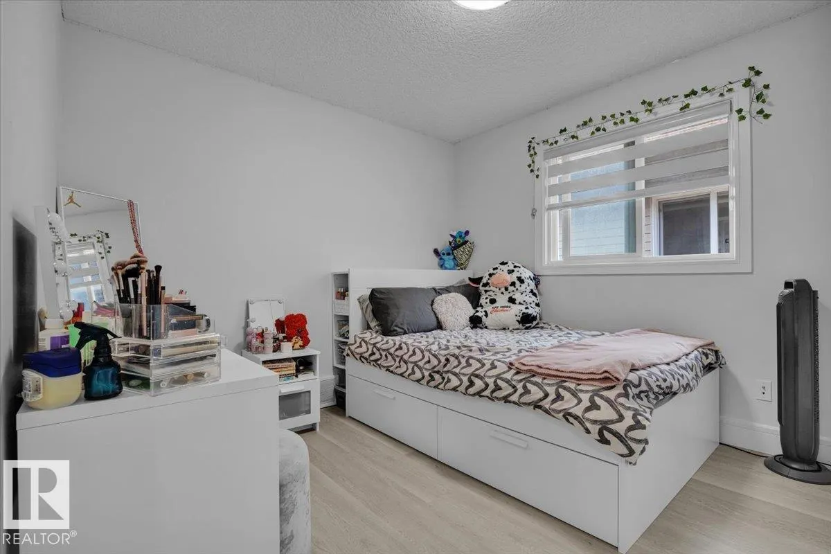 7020 173 AV NW