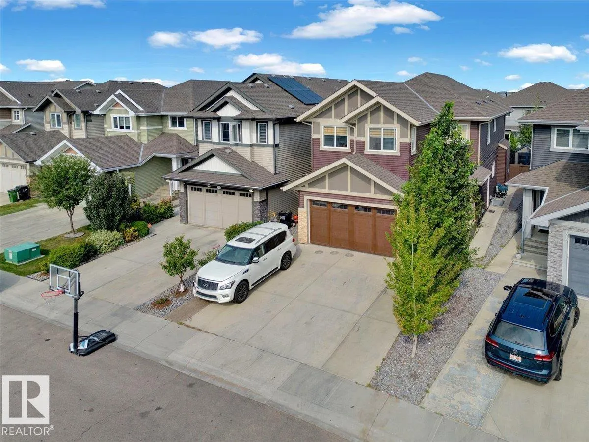 7020 173 AV NW